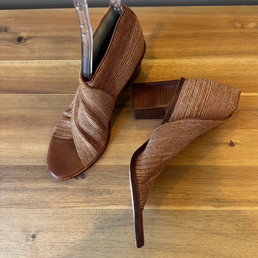 Matt Bernson Women 8 Cognac Tan Brown Woven Crisscross Block Heel Sandals Bboho
